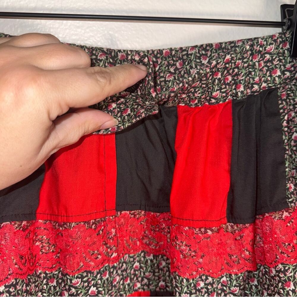 VINTAGE lace patchwork romantic whimsigoth floral cotton skirt plus size 3X - Picture 4 of 5